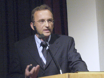 Vortrag von Prim. Univ.-Doz. Dr. med. A. Kröpfl (Linz)