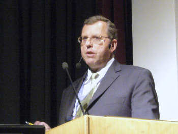Vortrag von Univ.-Prof. Dr. med. G. Holzer (Wien)
