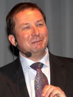 Vortrag von Univ.-Prof. Dr. med. F. Kronenberg (Innsbruck)